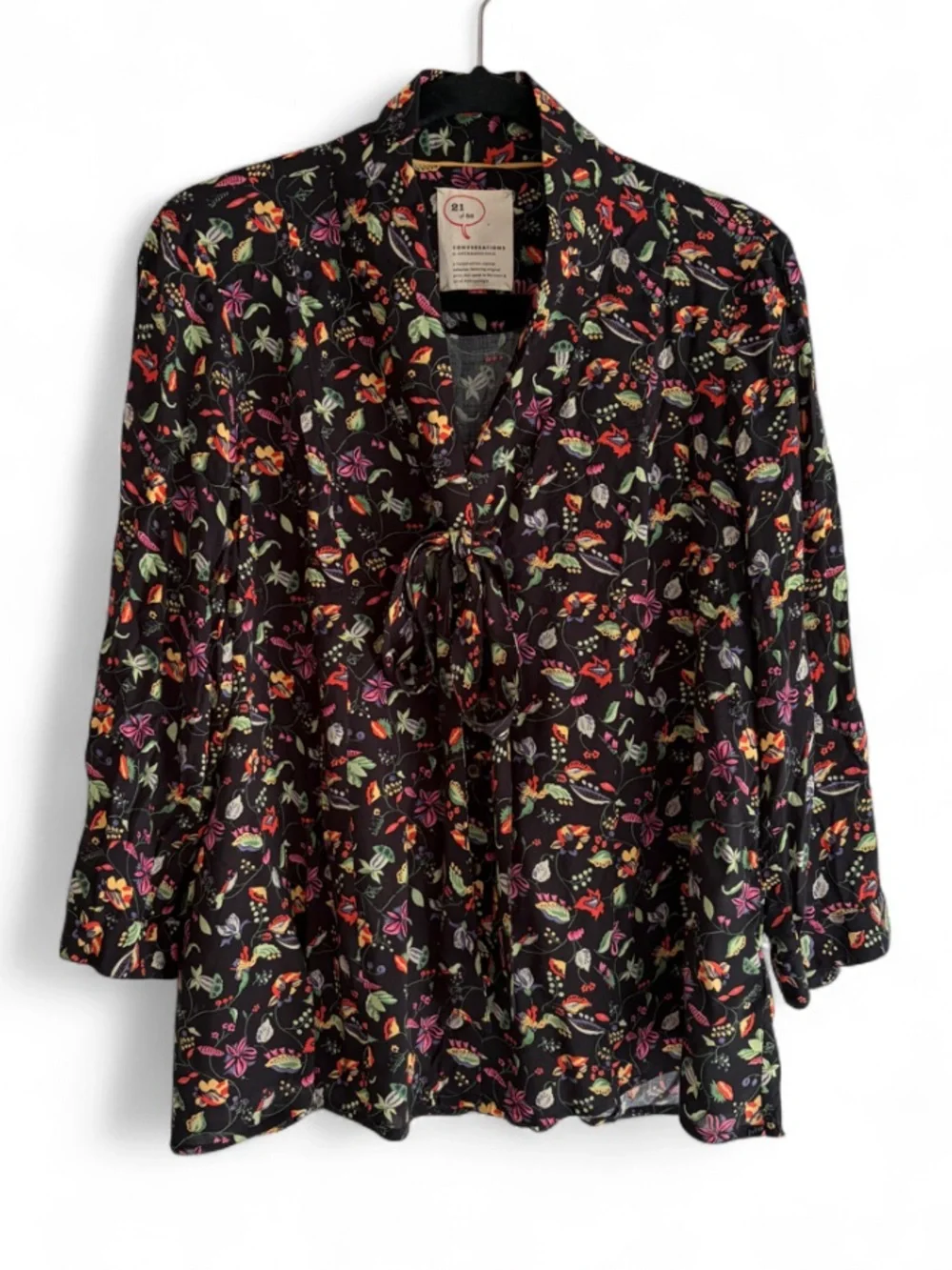21 of 52 Anthropologie Black Floral Tie Neck Blouse Size 12 - Picture 1 of 6